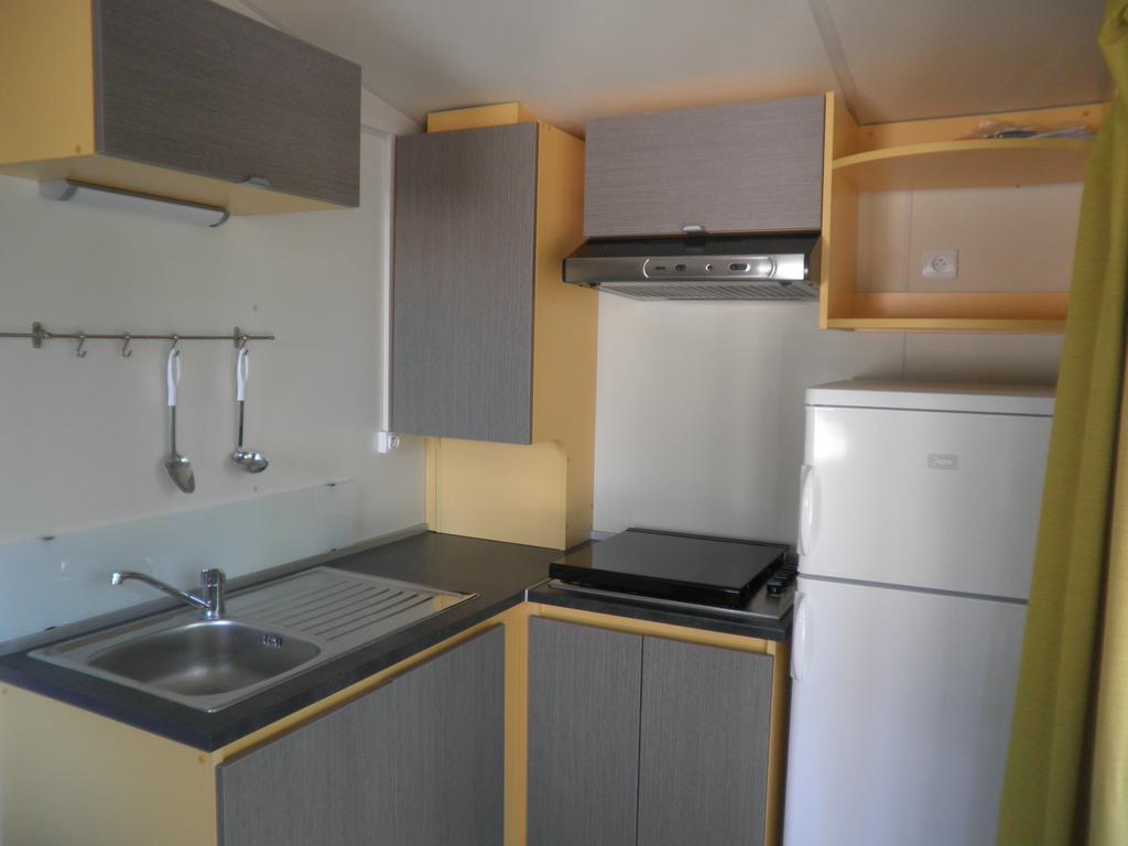 Camping Les Chenes Chauzon Esterno foto