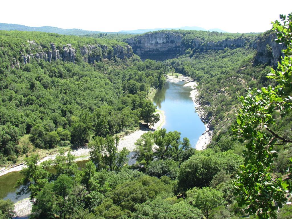 Camping Les Chenes Chauzon Esterno foto